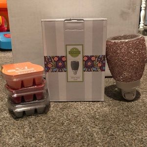 Scentsy “rose gold glitter” plug in w/3 bars